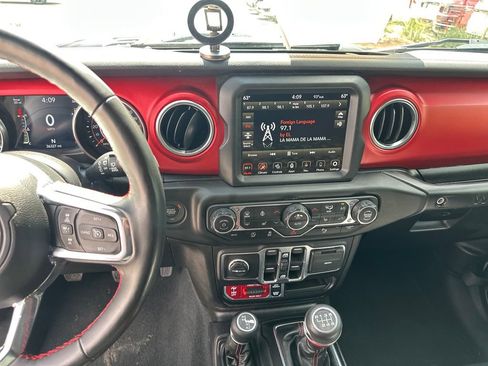 Used 2023 Jeep Wrangler Unlimited Rubicon w/ LED Lighting Group AWD/4WD image 24