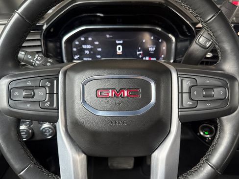 Used 2025 GMC Sierra 1500 SLT AWD/4WD image 32