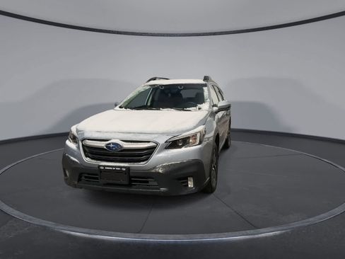 Used 2020 Subaru Outback Premium image 3