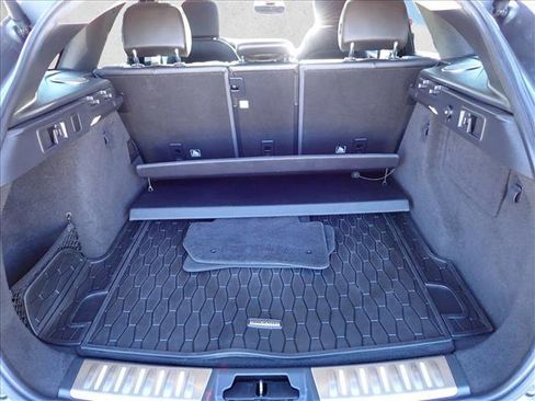 Used 2019 Jaguar F-PACE Prestige image 8