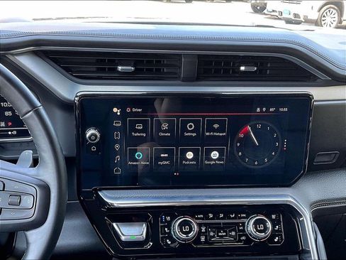 Used 2023 GMC Sierra 1500 Denali w/ Technology Package AWD/4WD image 18