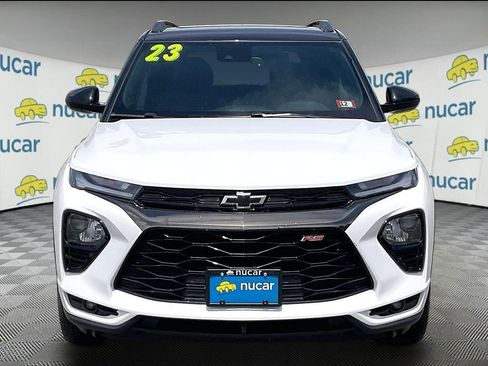 Used 2023 Chevrolet TrailBlazer RS w/ Sun and Liftgate Package AWD/4WD image 2