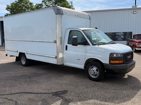 Used 2020 GMC Savana 3500 Extended w/ Driver Convenience Package RWD image 6