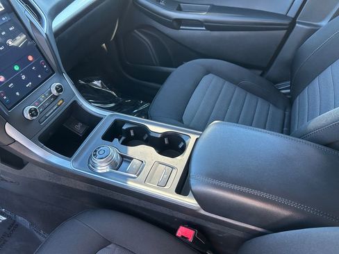 Used 2022 Ford Edge SE w/ Black Appearance Package image 20