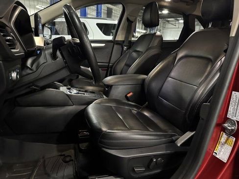 Used 2020 Ford Escape SEL image 9