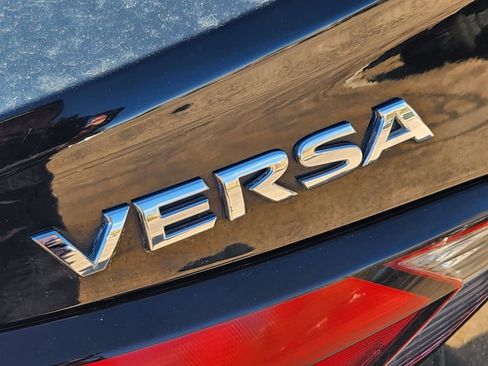 Used 2021 Nissan Versa SV image 10