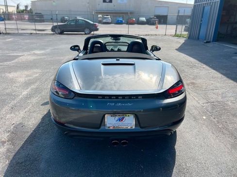 Used 2017 Porsche 718 Boxster image 96
