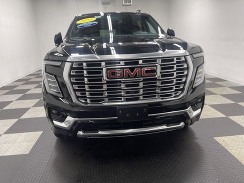 Used 2025 GMC Yukon XL Denali image 7