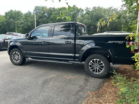 Used 2018 Ford F150 XLT w/ Equipment Group 302A Luxury AWD/4WD image 5