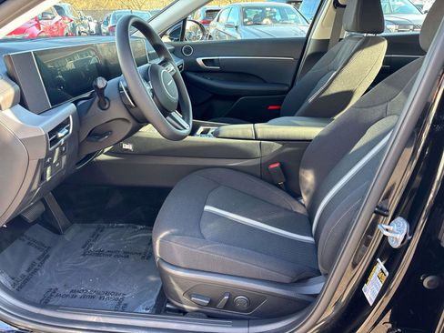 Used 2025 Hyundai Sonata SEL FWD image 8