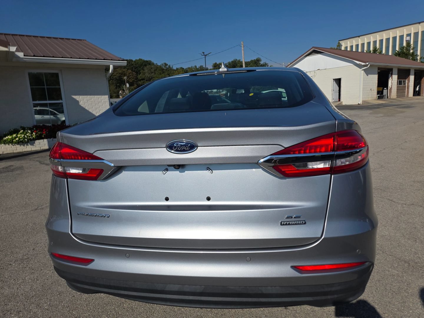 Used 2020 Ford Fusion SE FWD image 4