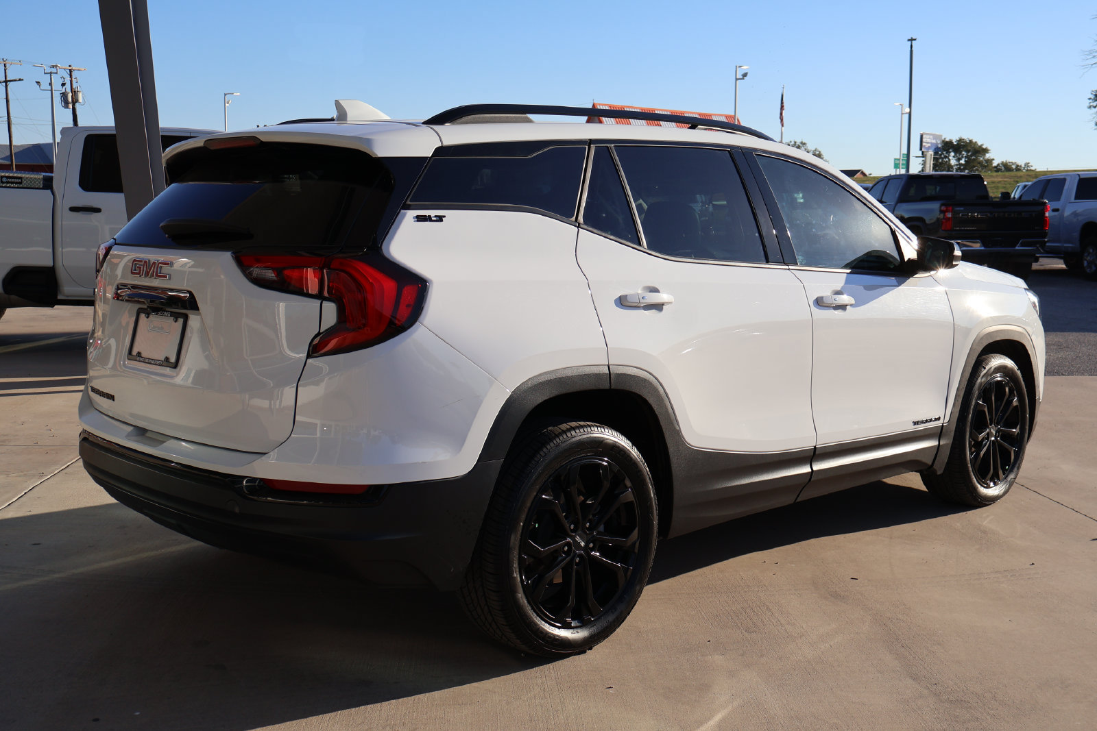 Used 2021 GMC Terrain SLT w/ Elevation Edition FWD image 7