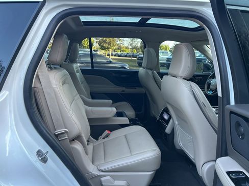 Used 2023 Lincoln Aviator Reserve w/ Equipment Group 201A image 44