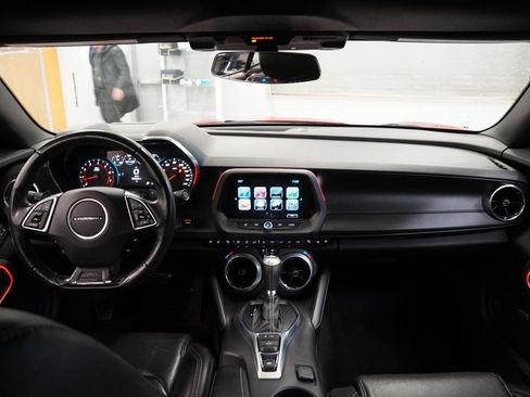 Used 2017 Chevrolet Camaro SS image 18