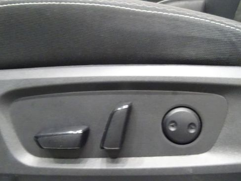 Used 2024 Nissan Pathfinder SV AWD/4WD image 19