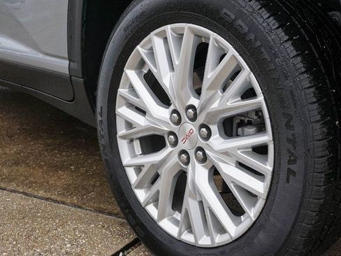 Used 2024 GMC Acadia Elevation image 8