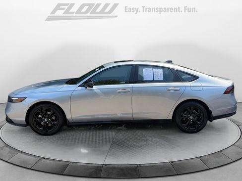 Certified 2025 Honda Accord SE image 4