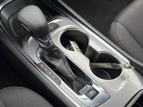 Used 2025 Chevrolet Malibu LT FWD image 19
