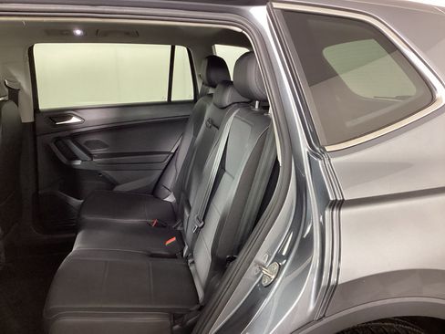 Used 2019 Volkswagen Tiguan SE AWD/4WD image 12
