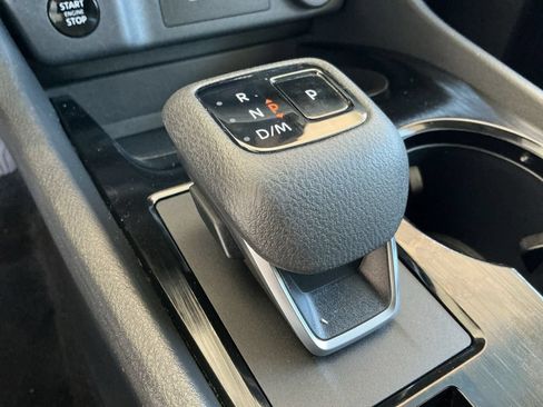 Used 2025 Nissan Rogue SV FWD image 29