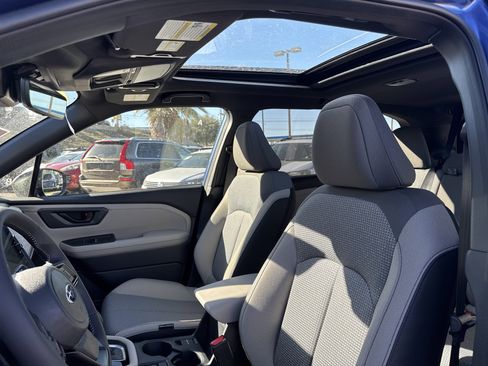 New 2025 Subaru Forester Premium image 27