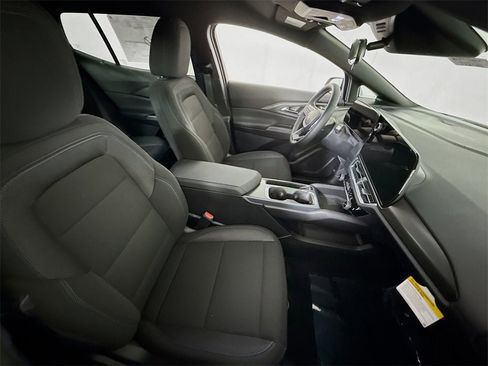 New 2026 Chevrolet Equinox EV LT image 21