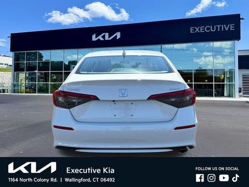Used 2024 Honda Civic Sport image 3