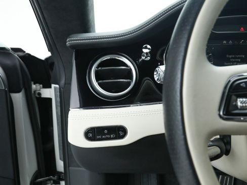 Used 2021 Bentley Continental GT V8 image 26