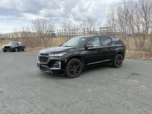 Used 2023 Chevrolet Traverse Premier w/ Redline Edition image 3