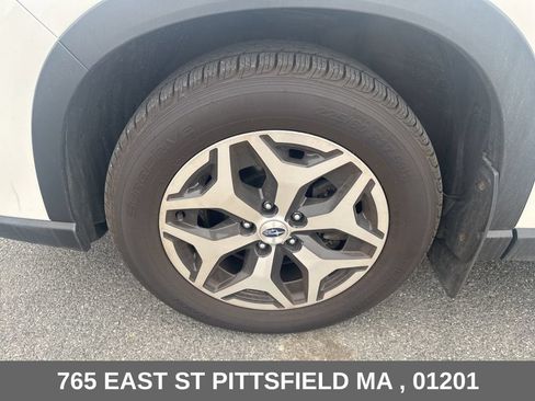 Used 2023 Subaru Forester Premium AWD/4WD image 27