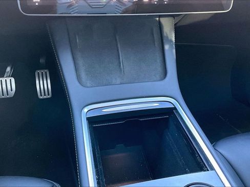 Used 2023 Tesla Model Y Performance image 12