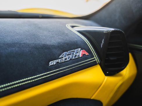 Used 2015 Ferrari 458 Speciale A RWD image 54