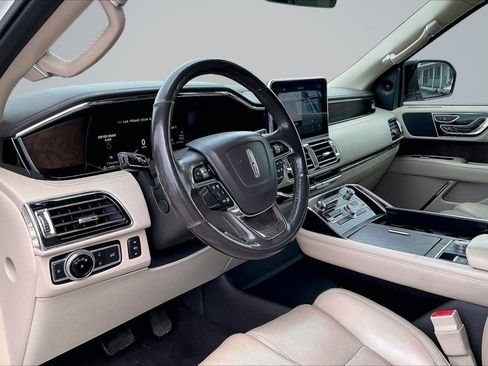 Used 2020 Lincoln Navigator Reserve RWD image 14