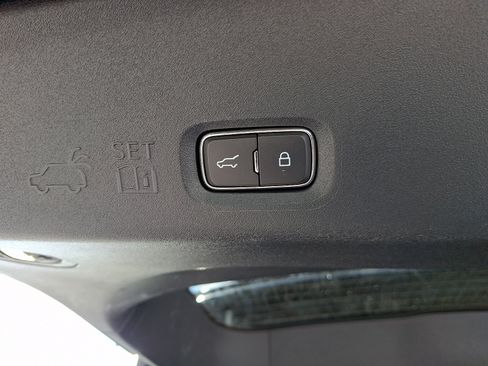 Certified 2025 Ford Expedition Active AWD/4WD image 32