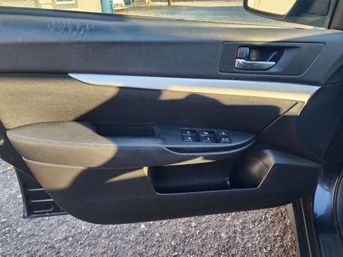 Used 2013 Subaru Outback 2.5i Premium w/ All-Weather Pkg image 19