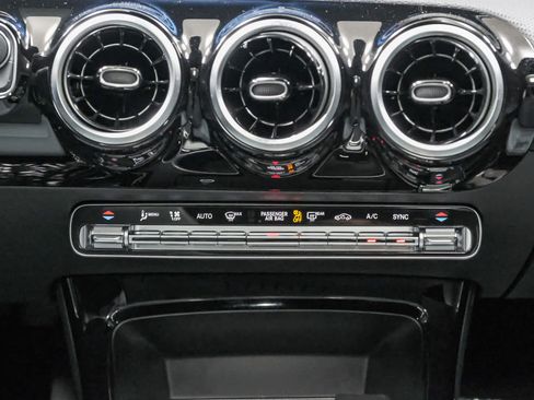 Used 2026 Mercedes-Benz CLA 250 image 17