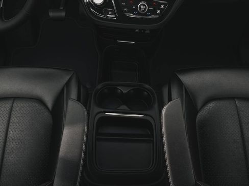 New 2027 Chrysler Pacifica Select AWD/4WD image 4