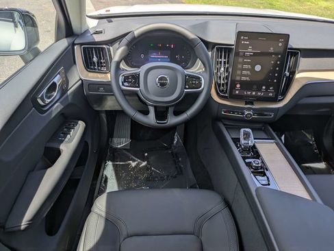 New 2026 Volvo XC60 B5 Core AWD/4WD image 17