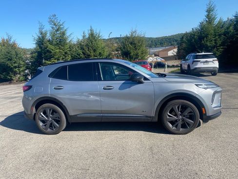 Used 2024 Buick Envision Sport Touring AWD/4WD image 4