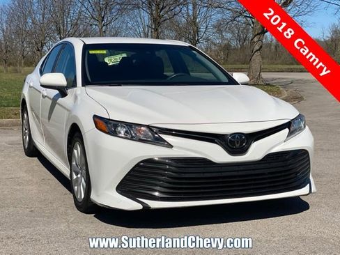 Used 2018 Toyota Camry LE image 1