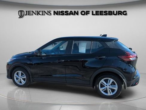 Certified 2022 Nissan Kicks S image 11
