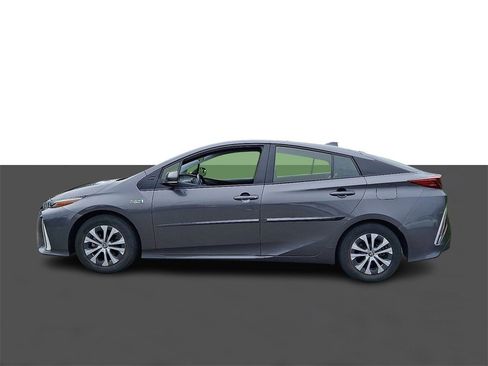Used 2020 Toyota Prius Prime XLE image 4