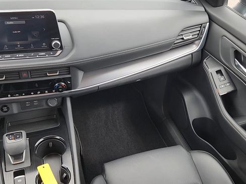 Used 2024 Nissan Rogue SV w/ SV Premium Package AWD/4WD image 6