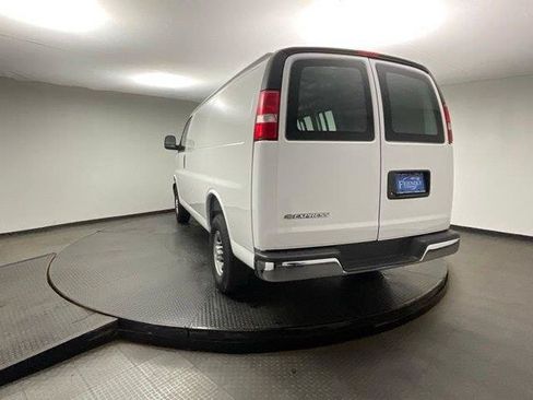 New 2026 Chevrolet Express 3500 RWD image 5