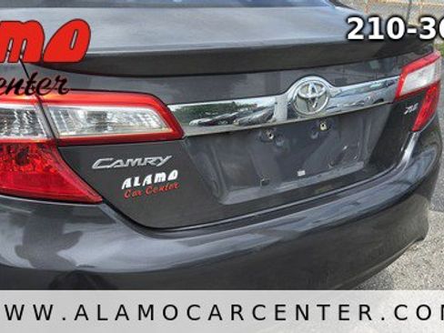 Used 2013 Toyota Camry XLE FWD image 11