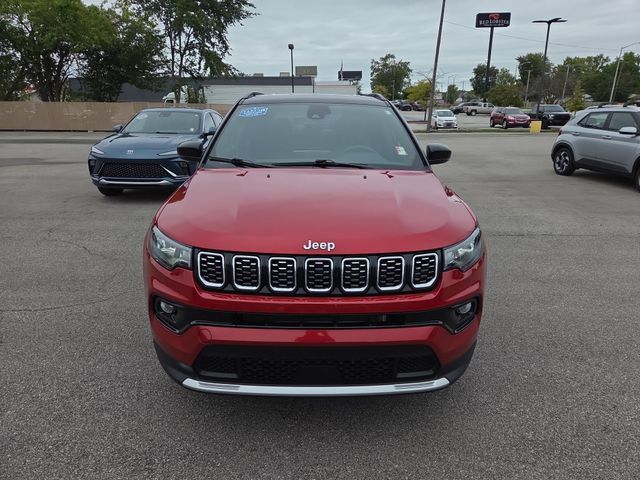 Used 2025 Jeep Compass Limited AWD/4WD image 3