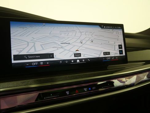 Used 2026 BMW i7 eDrive50 image 25