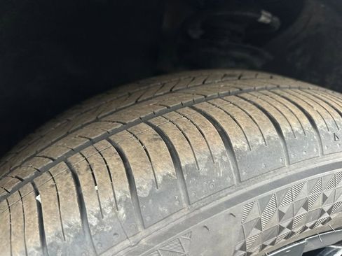 New 2025 Volkswagen Atlas SE image 29