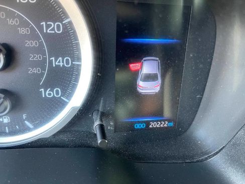 Used 2021 Toyota Corolla LE FWD image 14