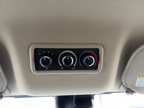 Used 2024 Chevrolet Express 3500 LT w/ LT Preferred Equipment Group image 21